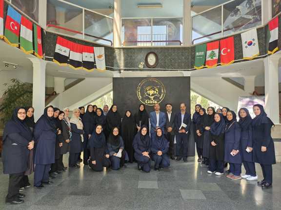 آیین معارفه مدیر مجتمع آموزشی تطبیقی و بین‌المللی دختران تهران ( TIS)برگزار شد